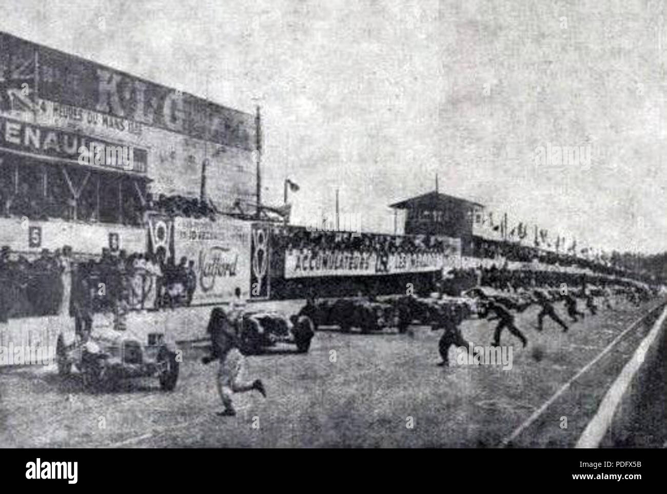 118 Départ des 24 Heures du Mans 1939 Foto Stock 118 Départ des 24 Heures du Mans 1939 Foto Stock
