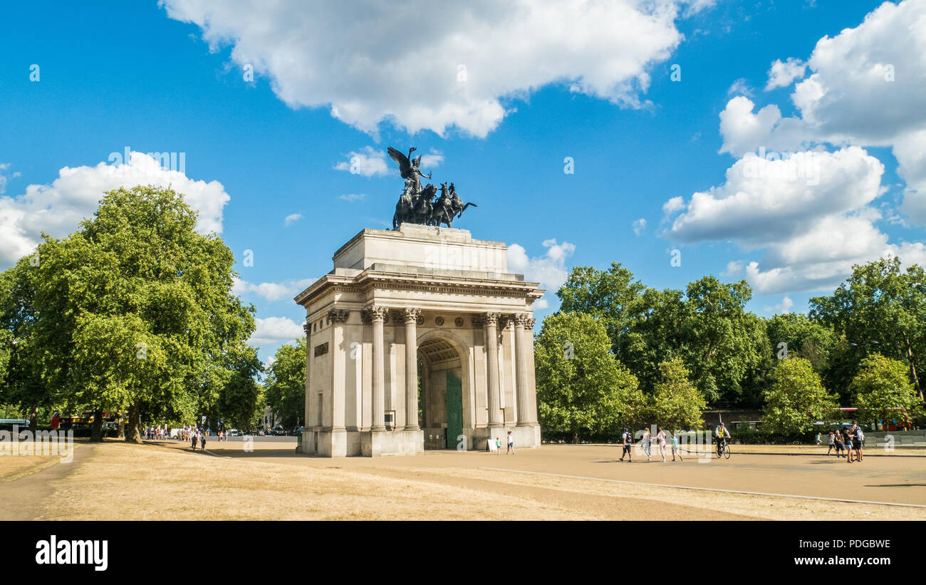 Wellington Arch aka Costituzione Arch aka Green Park Arch, un arco trionfale in Hyde Park Corner, Londra. Foto Stock