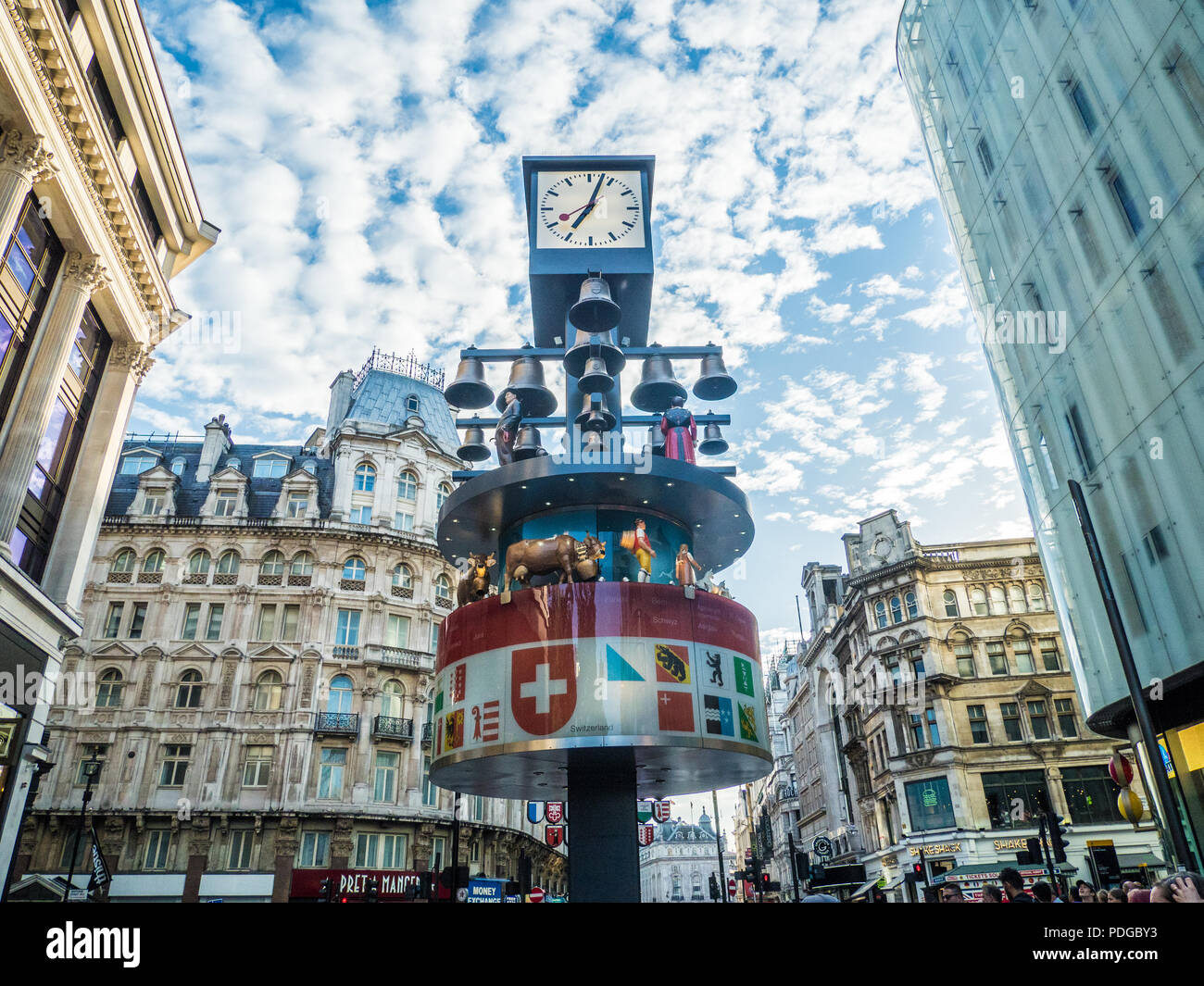 Swiss Glockenspiel, Leicester Square, Londra Foto Stock