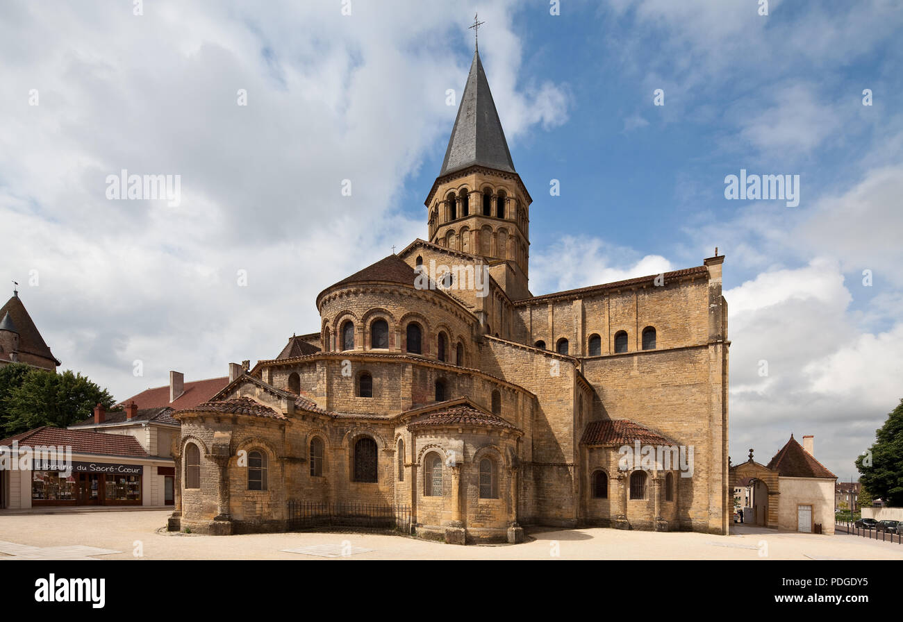 Frankr Paray-le Monial Burgund Basilika Sacre-Coeur 70859 Begonnen um 1100 Ansicht von Ost-Nordosten Foto Stock