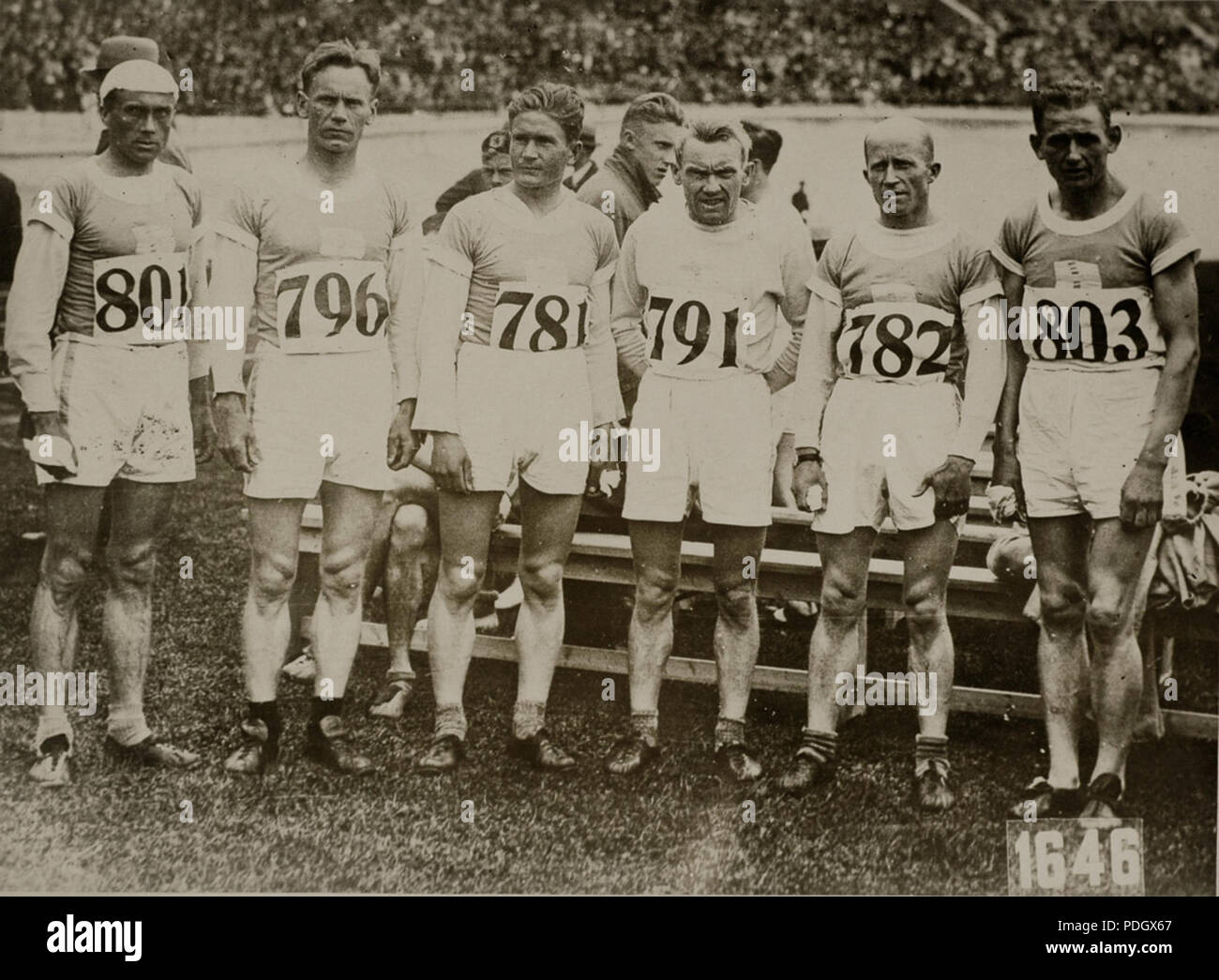 130 marathoners Finlandese 1928 Olimpiadi Foto Stock