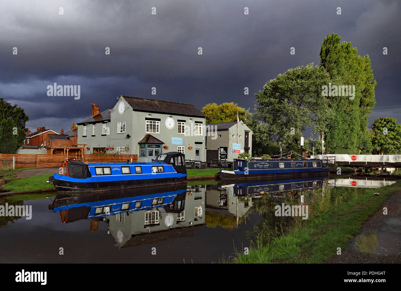 Regno Unito tempesta meteo sul canale, Wigan Greater Manchester, Inghilterra 10 agosto 2018. Credito: Colin Wareing/Alamy Live News Foto Stock