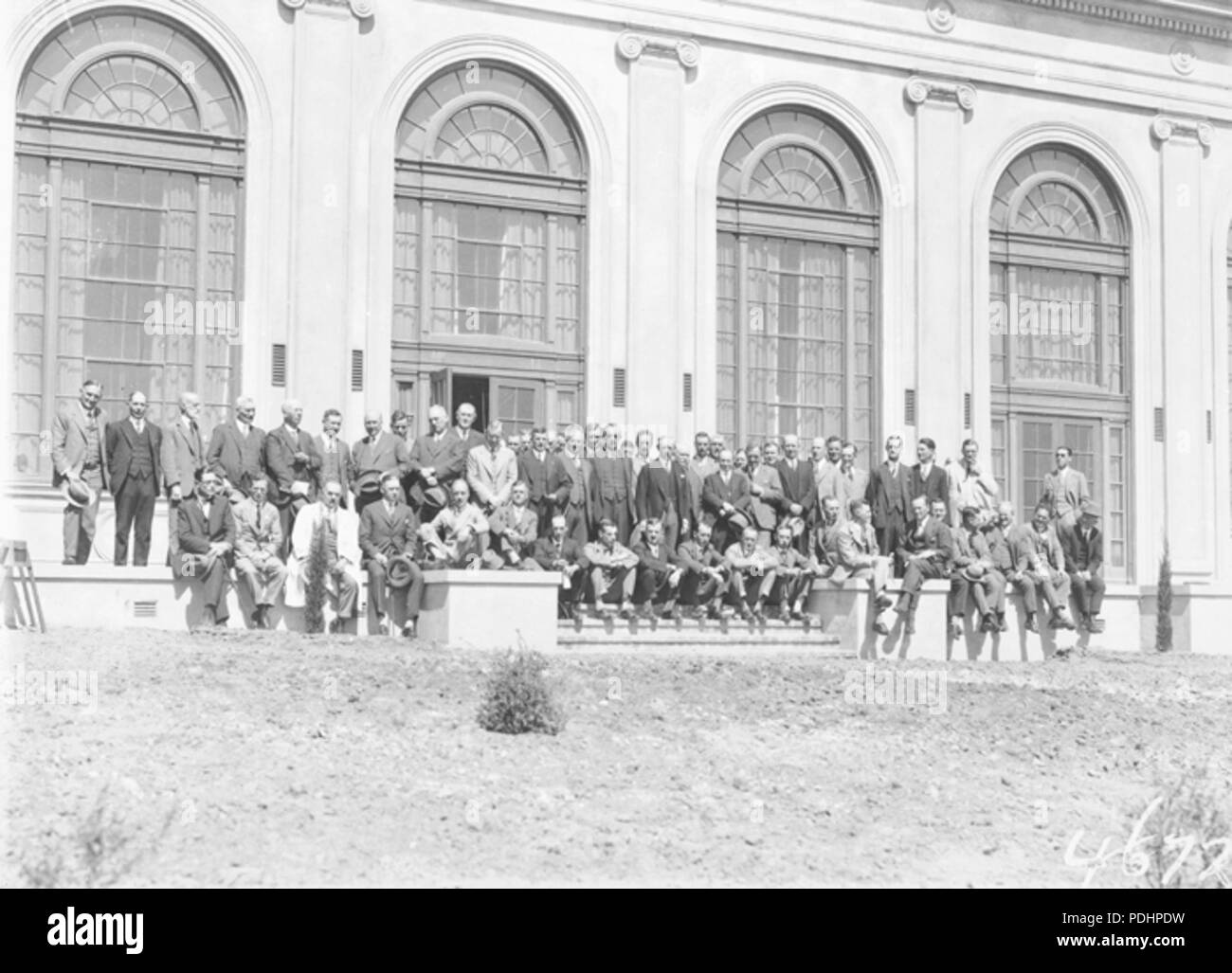 39 delegati del terzo Impero Britannico Conferenza forestale posano per una fotografia sul lato nord di Albert Hall Foto Stock