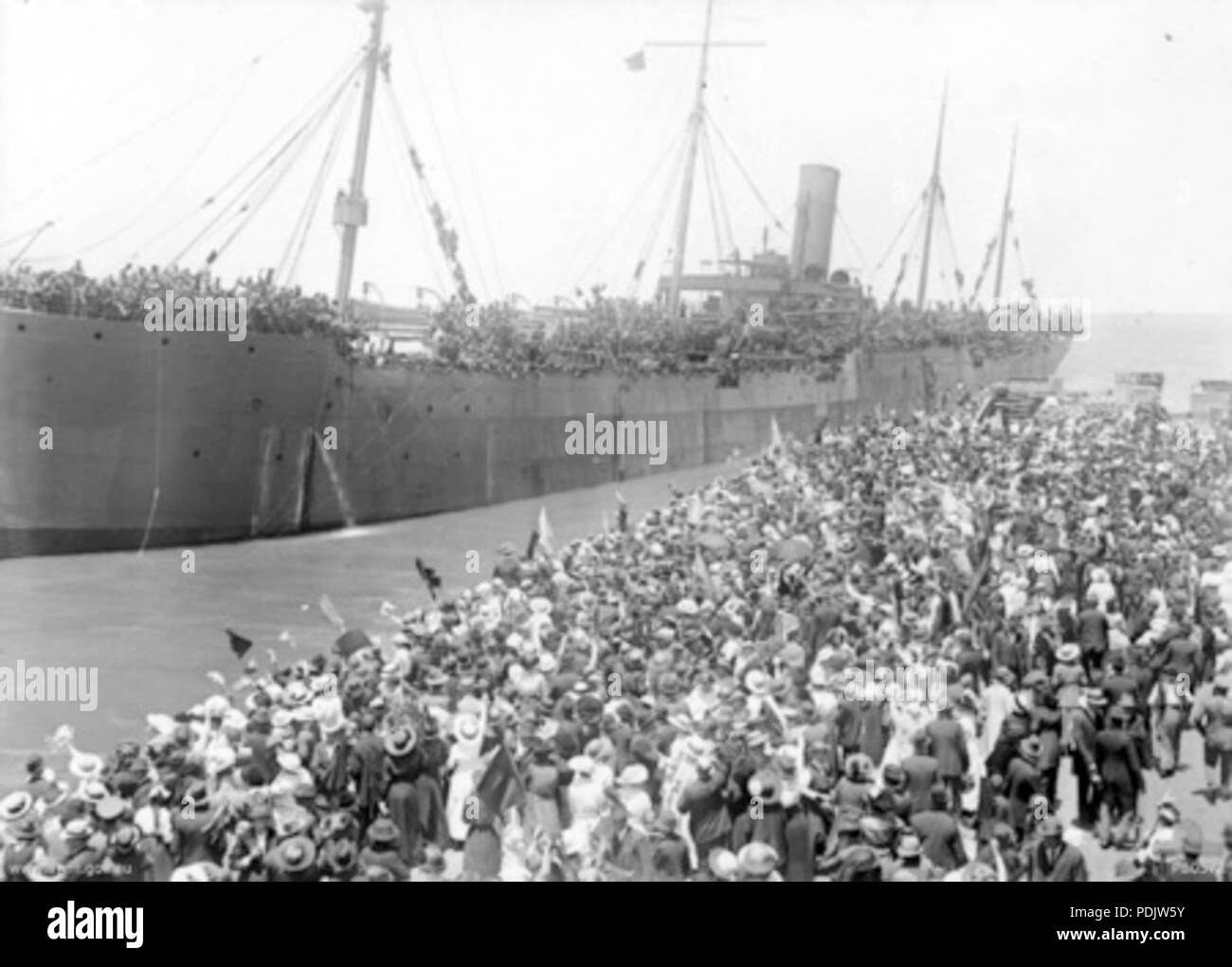 59 HMAT Medic (1899) a Port Melbourne 1914 Foto Stock