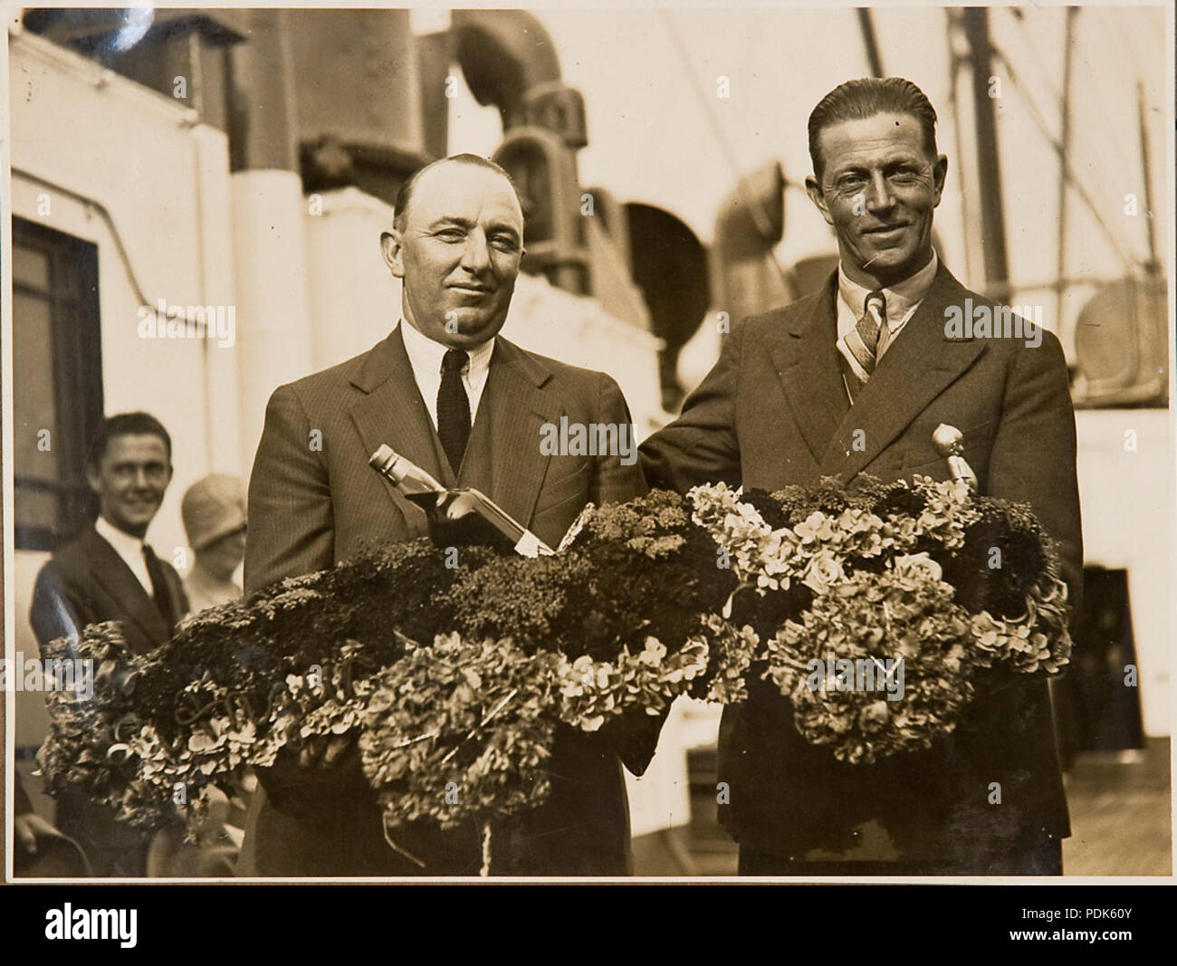 90 Norman "guidata" Smith e Don Harkness a bordo S.S. Maunganui, 1926 - 1936 (4580640108) Foto Stock