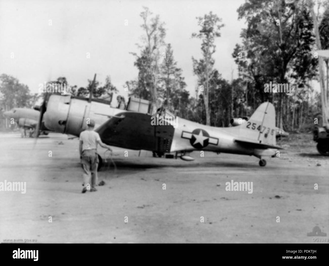 9 A-24B HQ XIII AF su Morotai 1945 Foto Stock