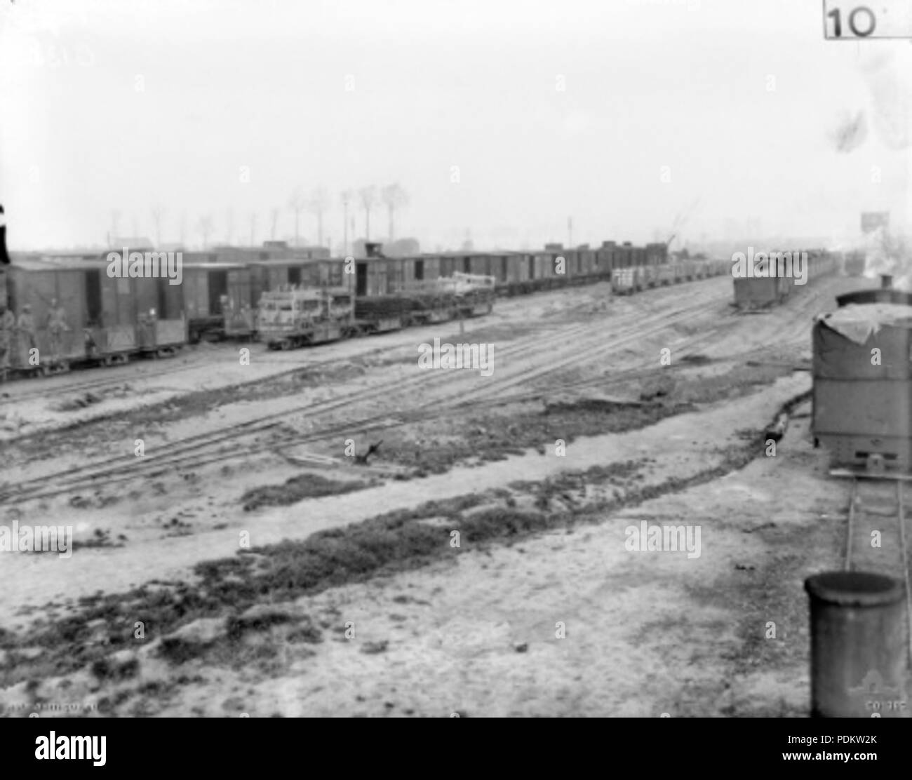 29 C01385-militare del trasporto ferroviario 1917 Foto Stock
