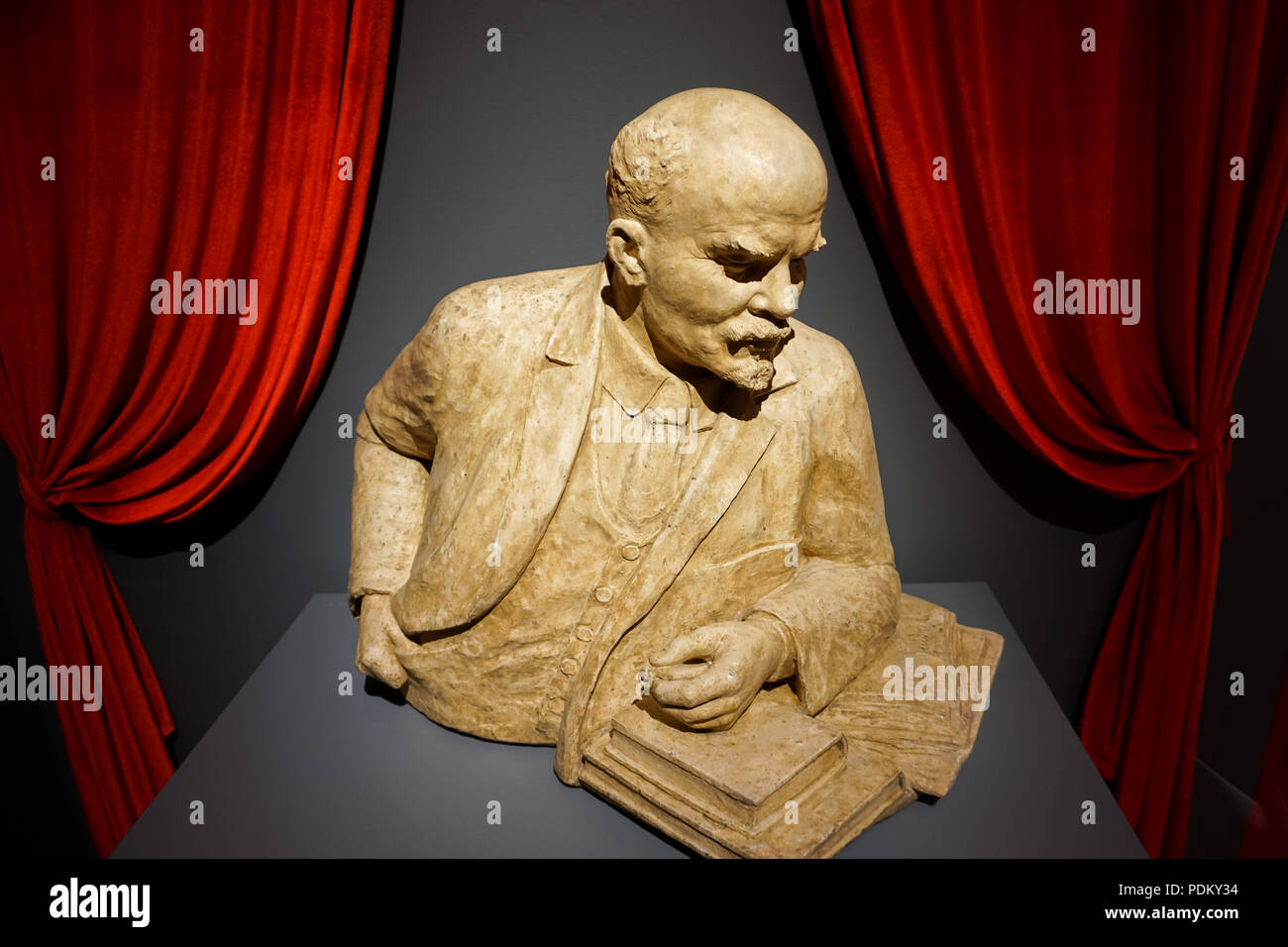 Busto di Lenin nel museo storico statale della Russia da A.L. Schmidt che è stata fatta nel 1924. Foto Stock