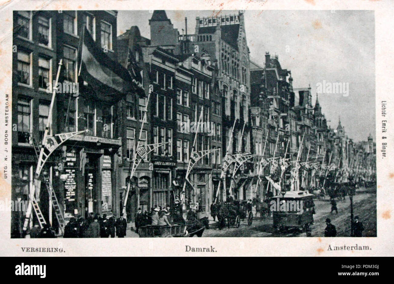 251 Paardentram op het Damrak Foto Stock