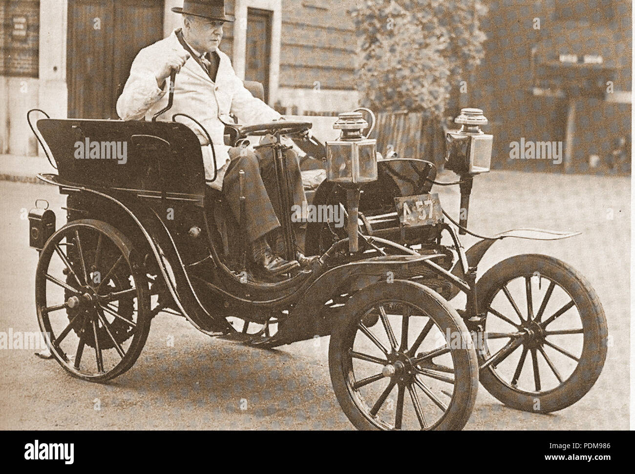 225 Meccanico luce Stirling dog-cart 1901 Foto Stock