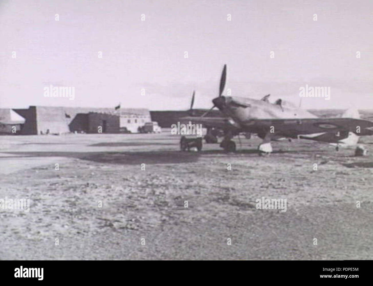 6 451 Squadrone RAAF uragano Cipro 1942 AWM P00869.023 Foto Stock