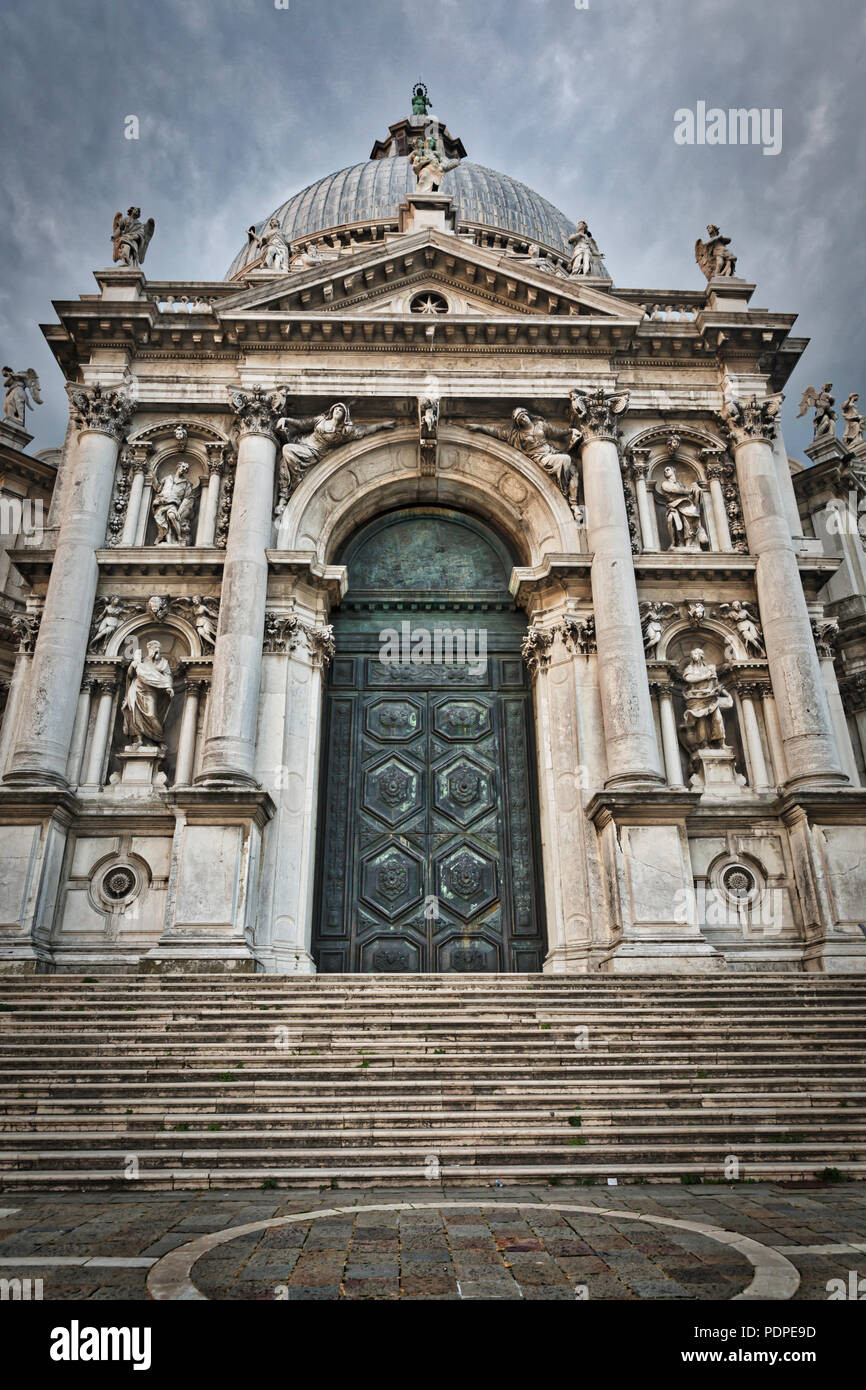 La grandezza dell'architettura a Venezia è notevole Foto Stock