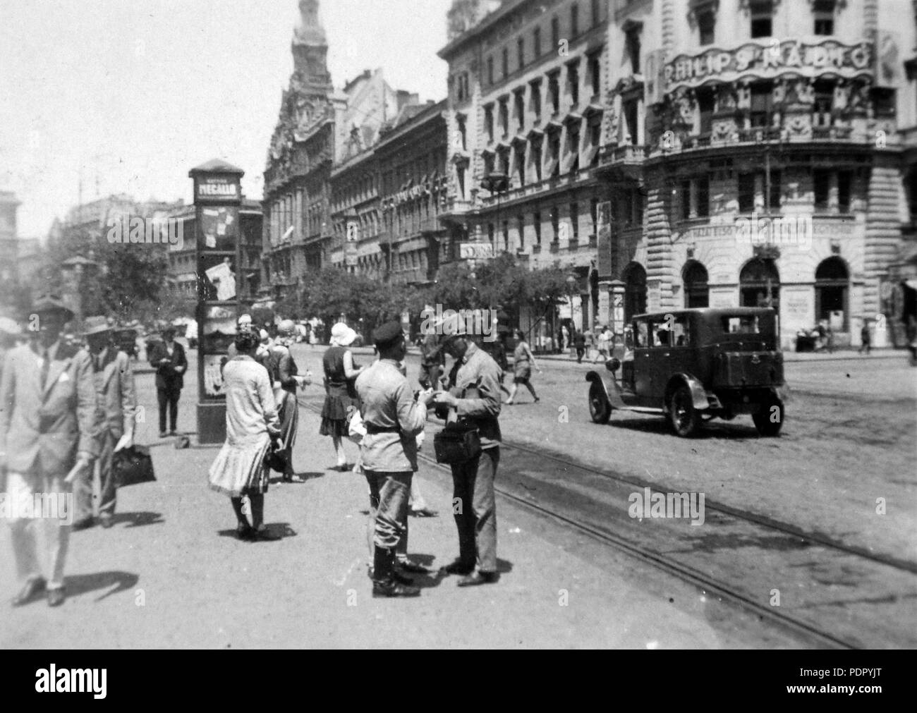 3 Blaha Lujza tér, un Nagykörút - Rákóczi út kereszteződése és un Dohány utca felé nézve. Fortepan 14238 Foto Stock