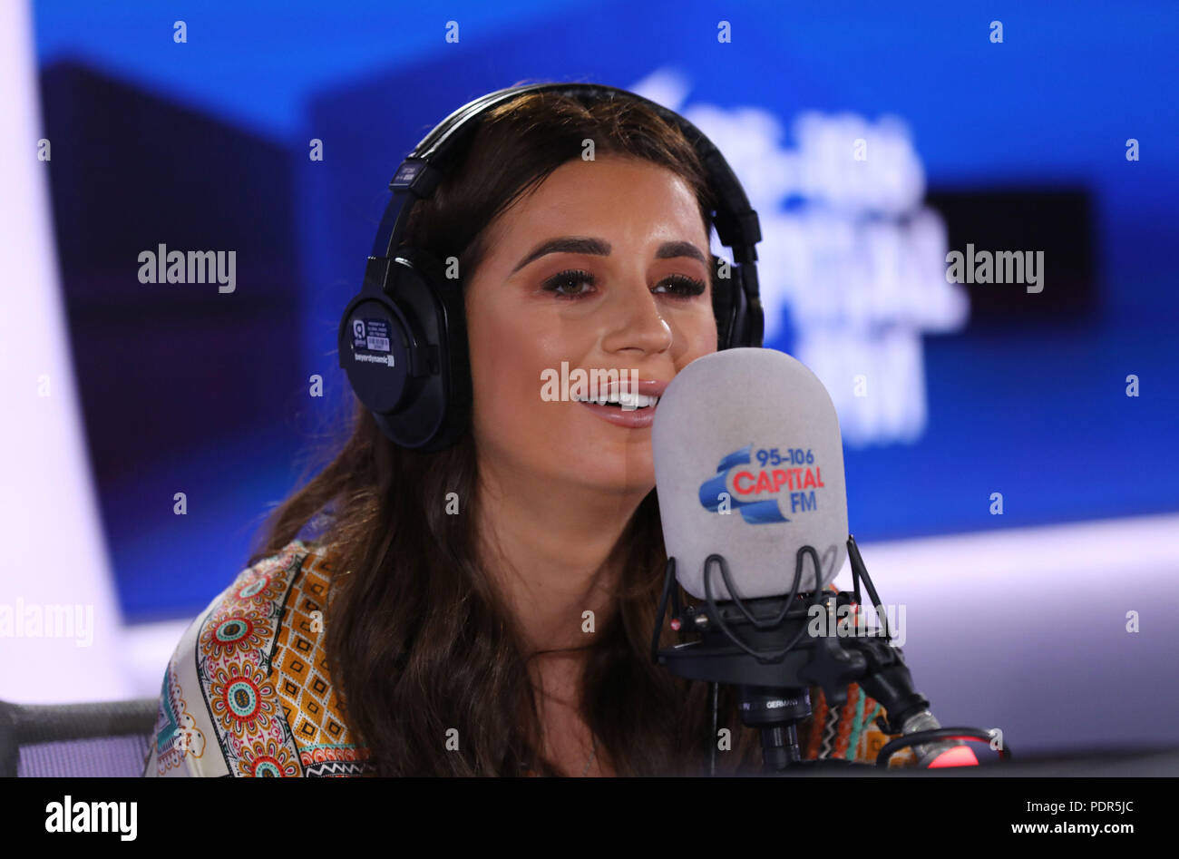 Dani Dyer, vincitore di Love Island 2018, co-ospite di Capital Breakfast con Roman Kemp alla Capital radio di Londra. Dopo aver dimostrato un enorme successo con gli ascoltatori Capital quando è entrata a far parte di Roman nello studio Capital come ospite martedì, Dani è tornato questa mattina per ospitare la prima colazione commerciale di Londra. Foto Stock