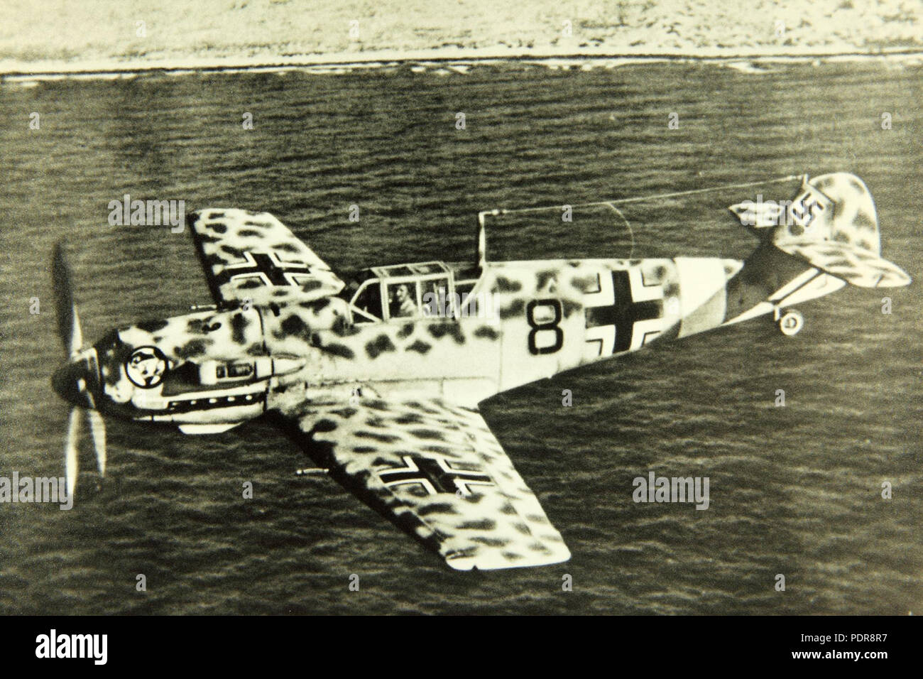 84 Me 109E JG 27 in volo 1941 Foto Stock