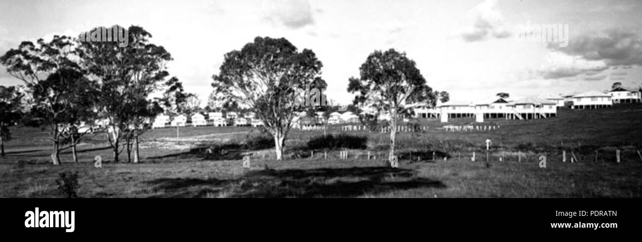 102 Queensland Archivi di Stato 1512 Alloggiamento del Queensland Commissione vie Grovely Agosto 1950 Foto Stock
