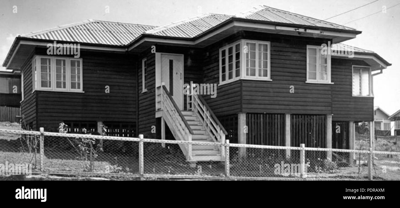 103 Queensland Archivi di Stato 1558 Casa all'angolo Tranters Avenue e Stanley Road Camp Hill c 1950 Foto Stock