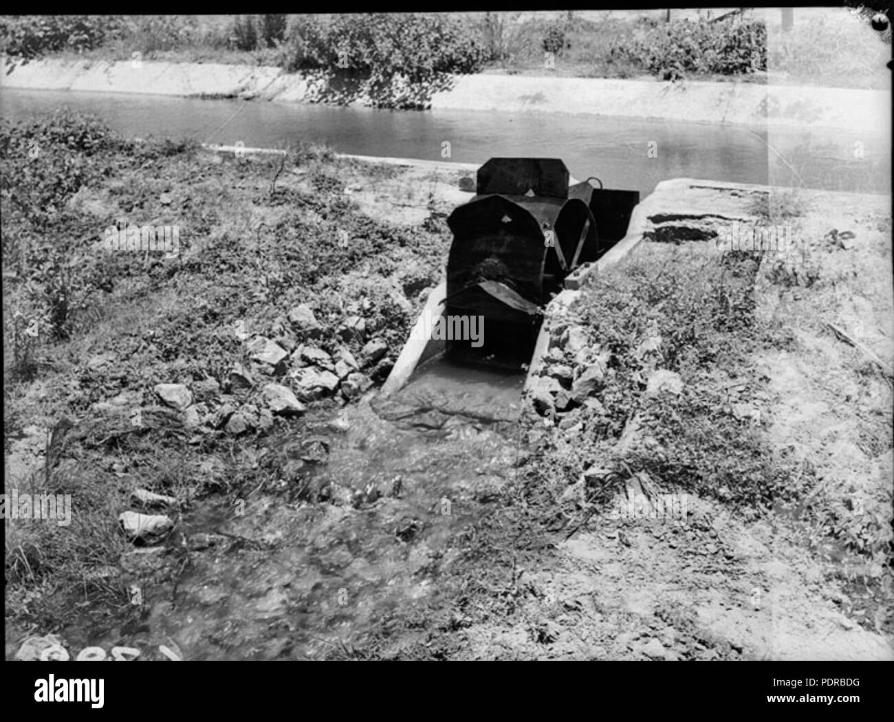 104 Queensland Archivi di Stato 1835 canali di irrigazione Burdekin Novembre 1955 Foto Stock
