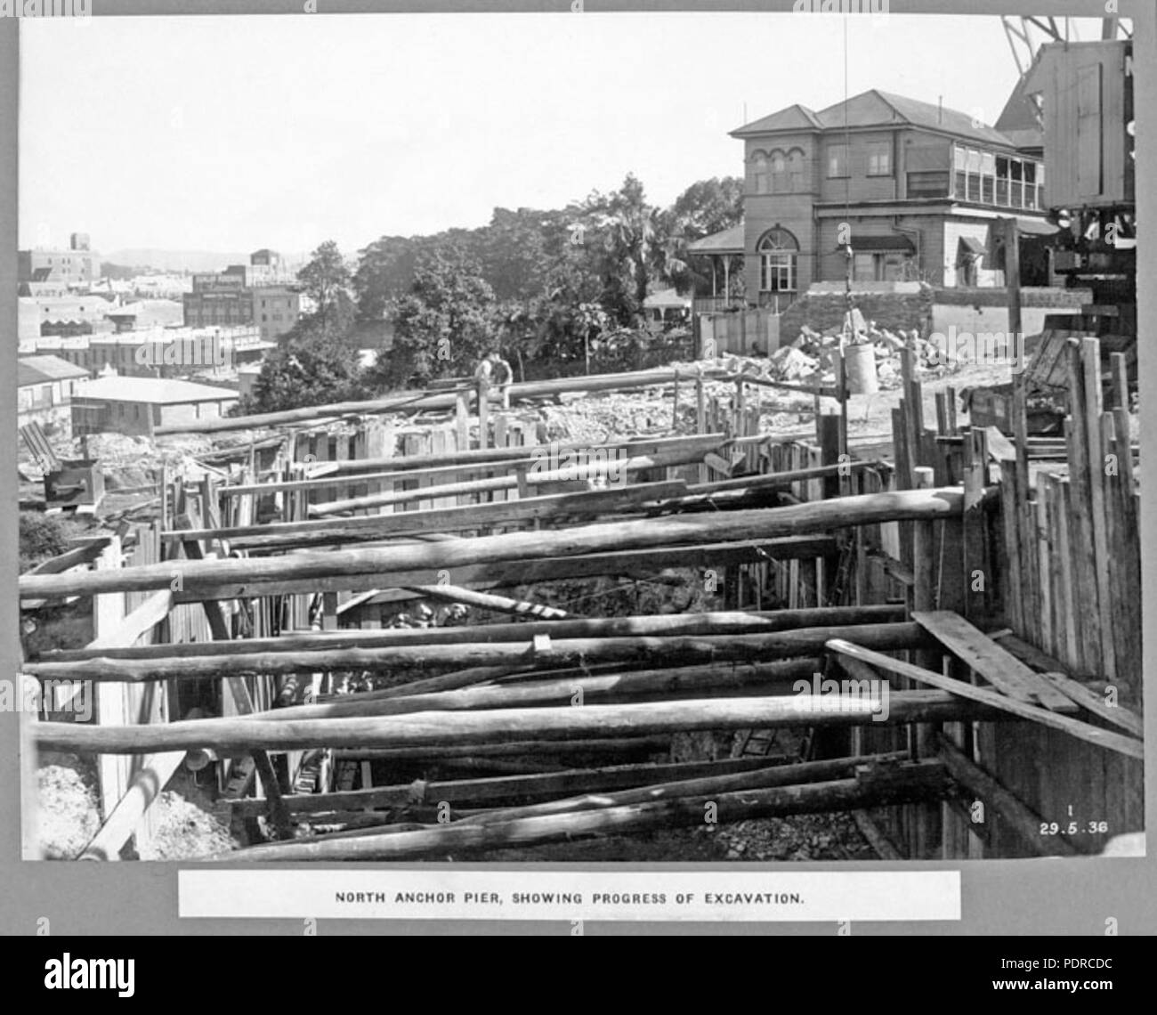 111 Queensland Archivi di Stato 3659 North Pier di ancoraggio che mostra il progresso di scavo Brisbane 29 Maggio 1936 Foto Stock