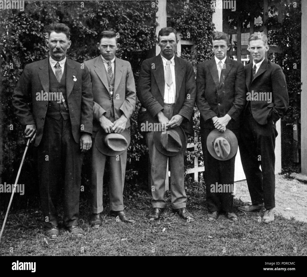 112 Queensland Archivi di Stato 3845 di maggior successo espositori di maiale e quattro di maiale giovane RNA giudici Exhibition 1931 Foto Stock