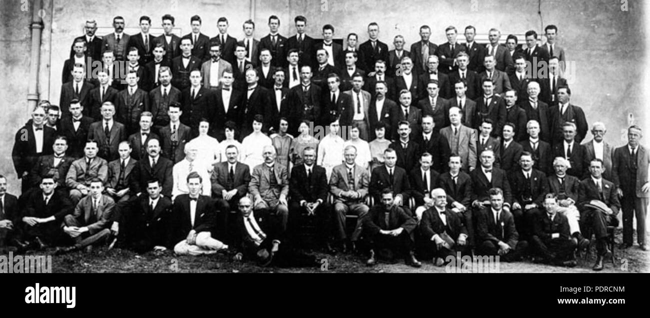 112 Queensland Archivi di Stato 3874 il personale del Dipartimento di Agricoltura e Stock a dicembre 1922 Foto Stock