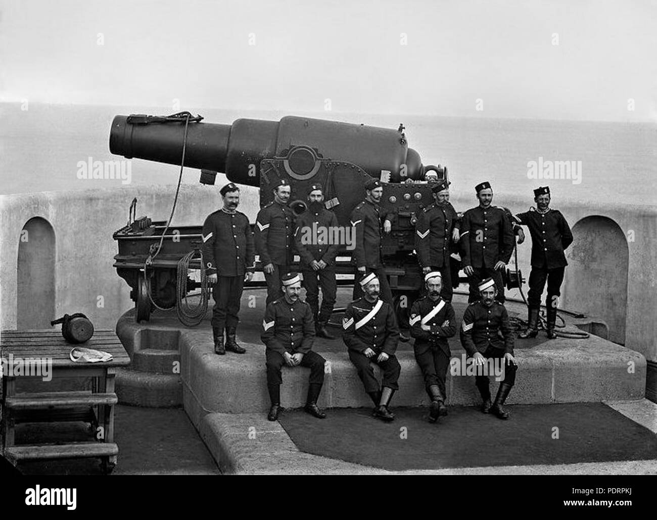 126 RML 9 pollice di pistola e equipaggio a Fort Scratchley-3 4811499870 Flickr Foto Stock