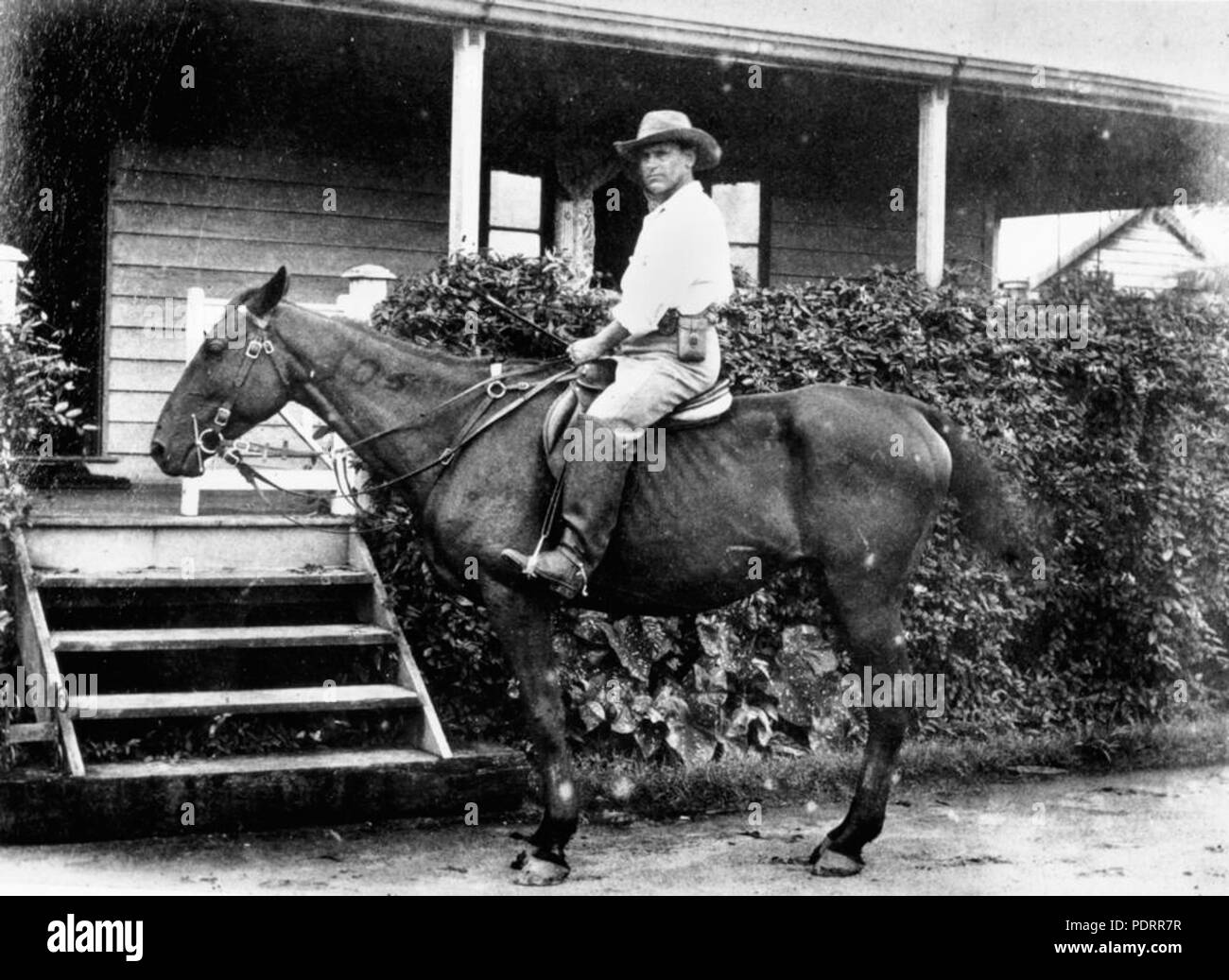 130 Sir Alfred Sandlings Cowley su un cavallo, Ingham, ca. 1887 Foto Stock