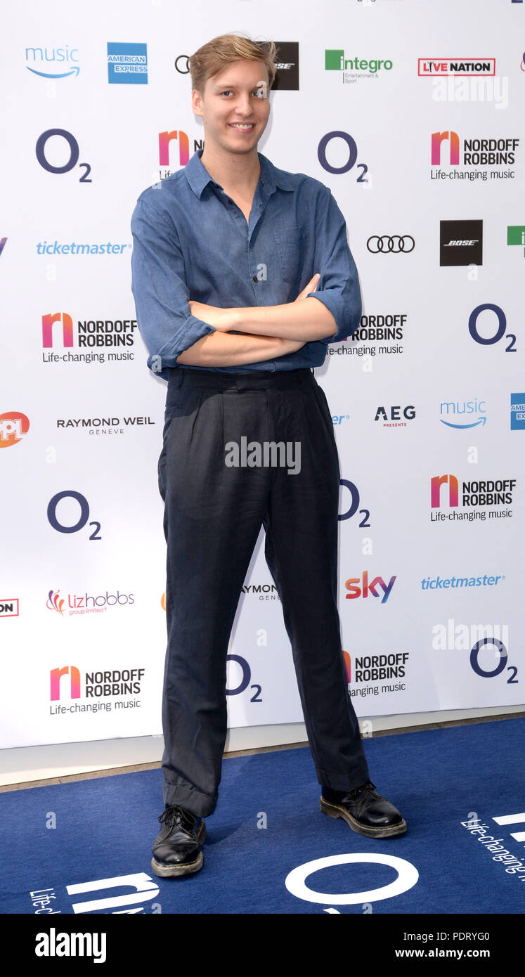 Foto deve essere accreditato ©Alpha premere 078237 06/07/2018 George Ezra Nordoff Robbins O2 Silver Clef Awards 2018 Grosvenor House Hotel Londra Foto Stock