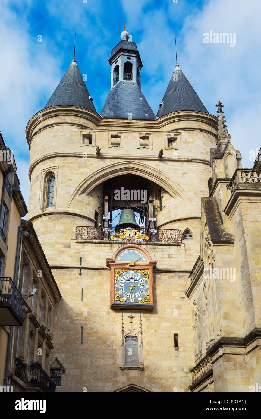 Bordeaux, Gironde Department, Aquitaine, Francia. La Porte de la Grosse Cloche. Il centro storico di Bordeaux è un sito Patrimonio Mondiale dell'UNESCO. Foto Stock