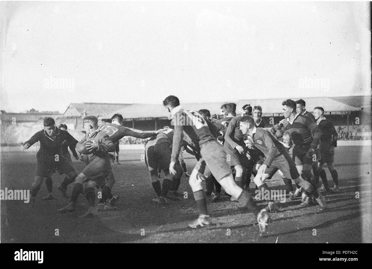 168 51077 SLNSW presso gli sport di terra Foto Stock