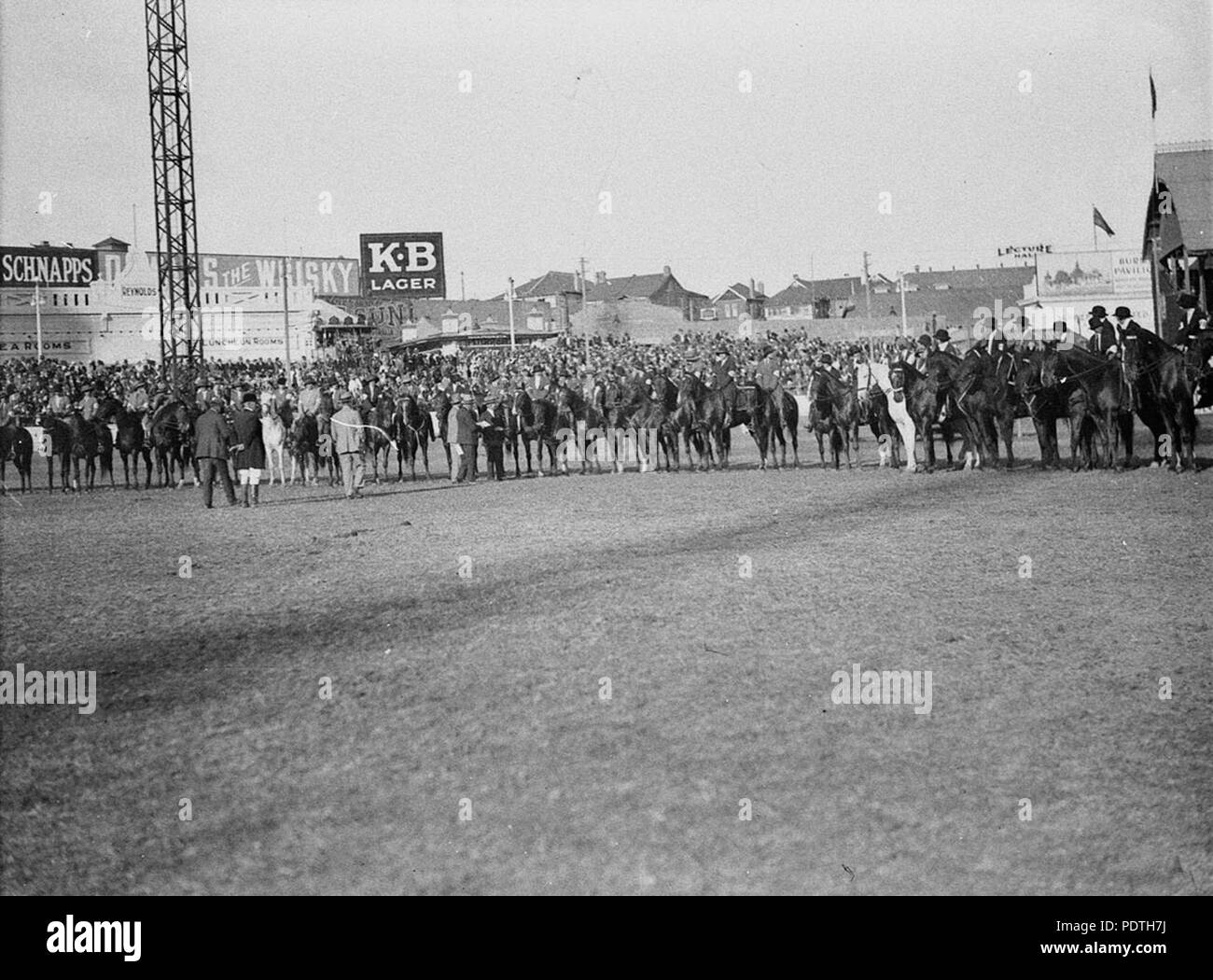 169 51598 SLNSW concorrenti nel settore equestre Dressage event Foto Stock