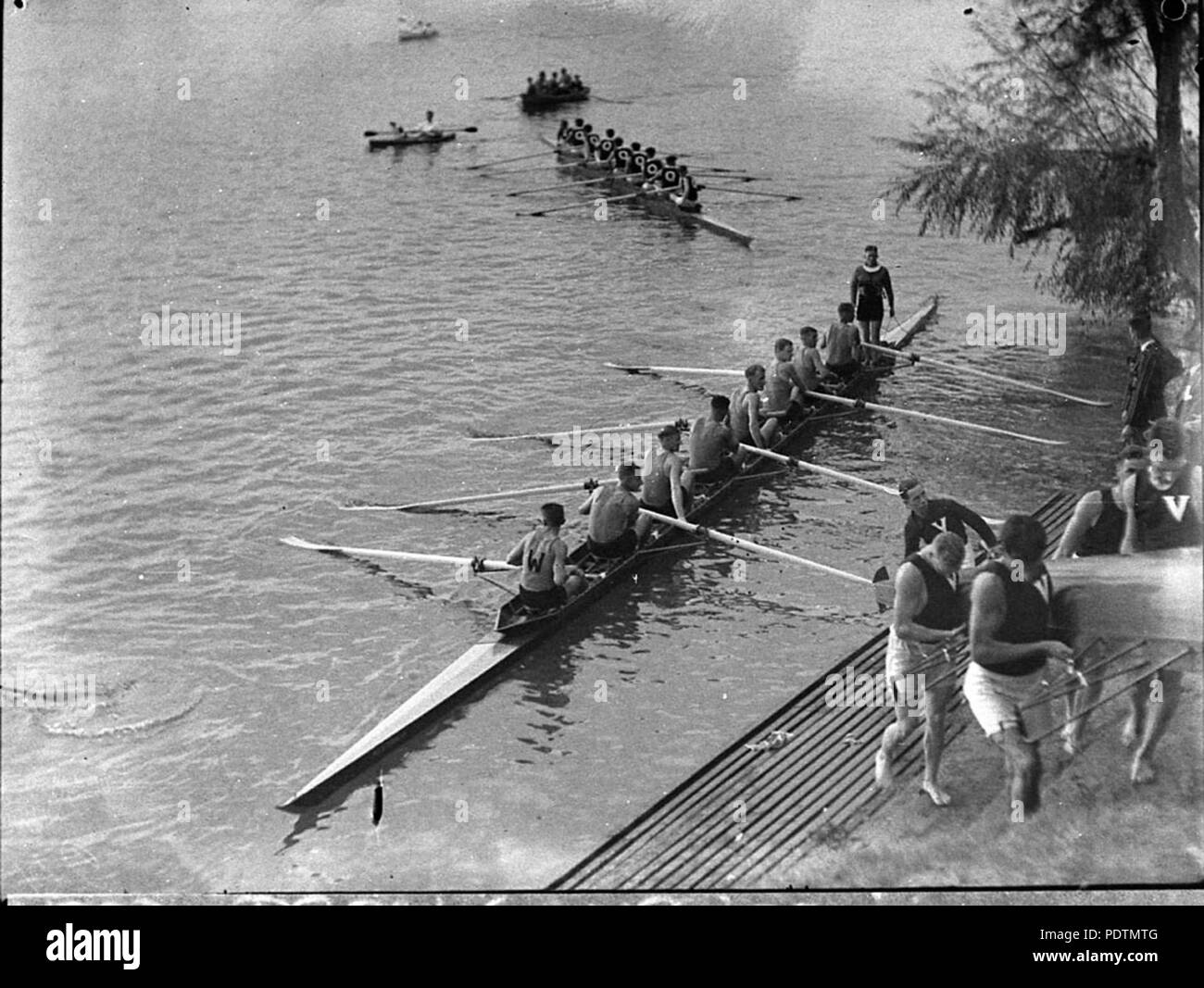 190 85597 SLNSW Interstate gara in barca sul fiume Nepean Foto Stock