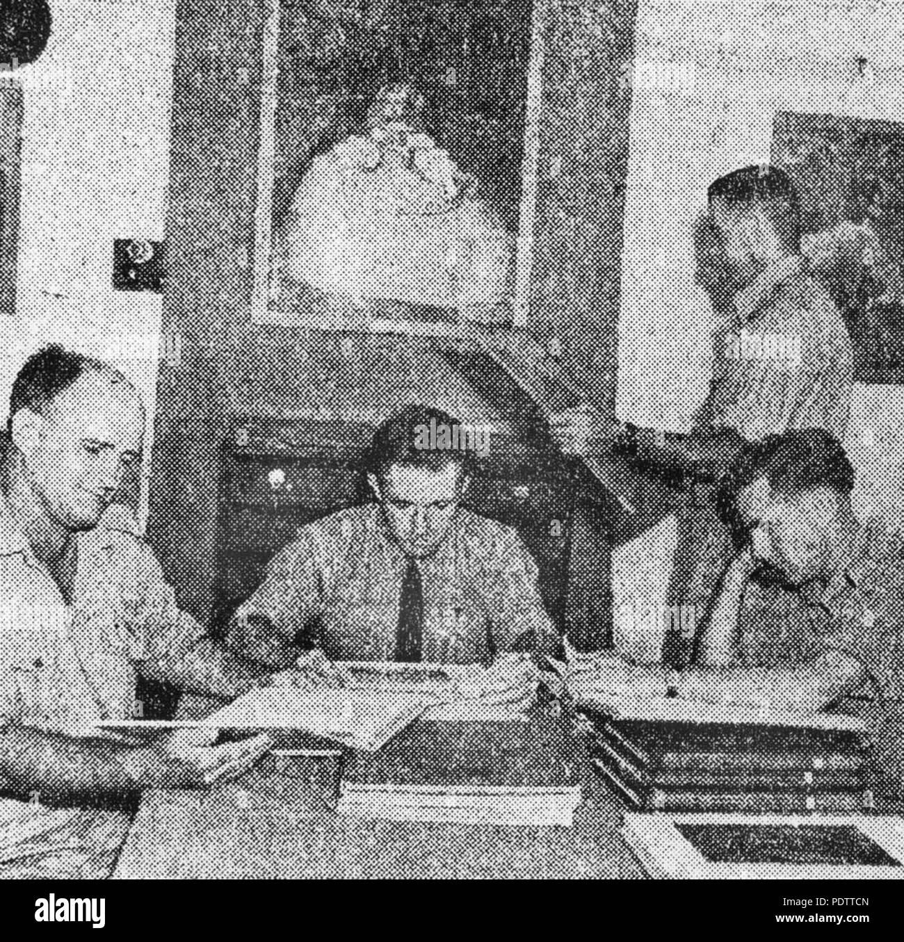 205 StateLibQld 1 111100 Patroni al Queensland Art Library in George Street, Brisbane Foto Stock