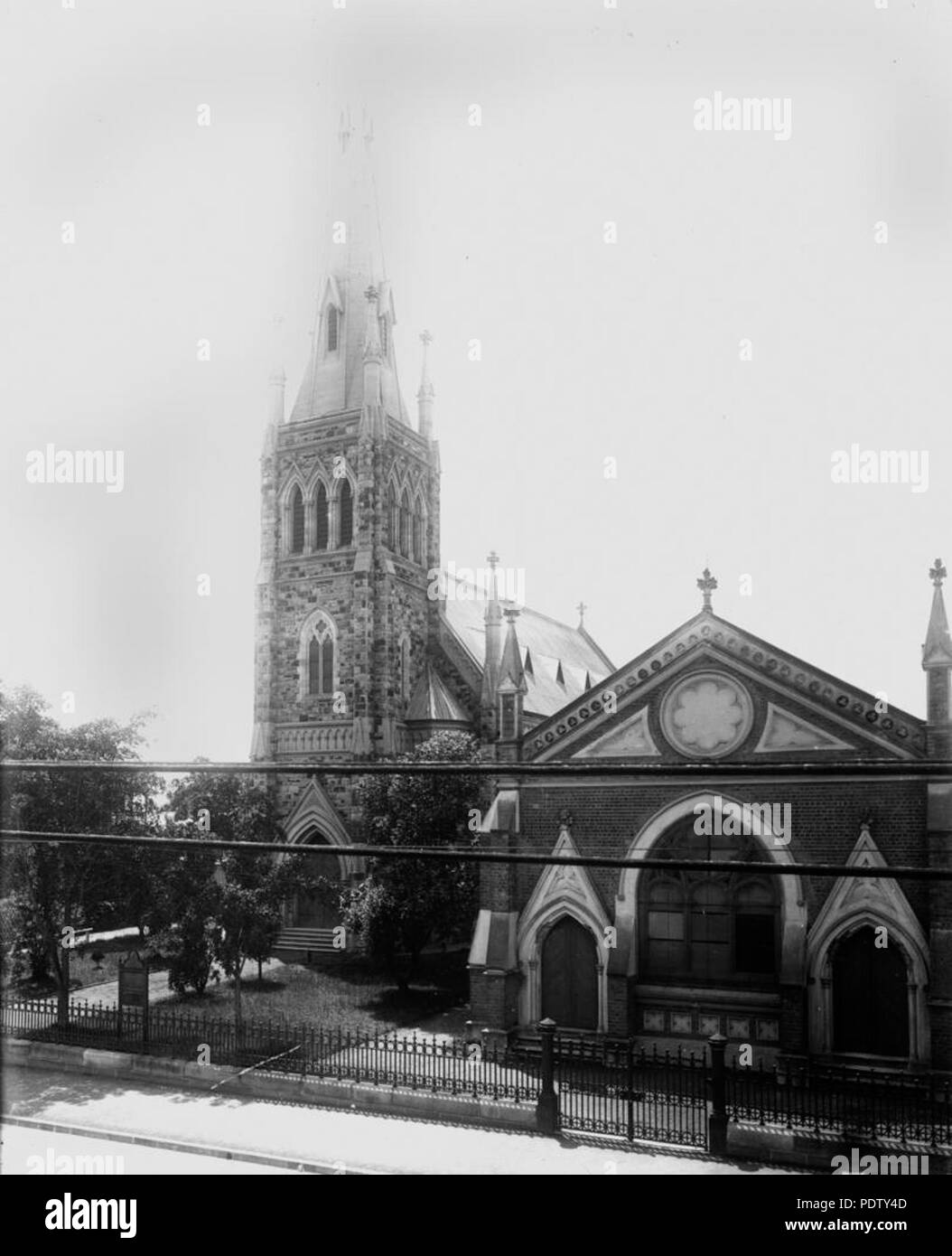 217 StateLibQld 1 130939 San Paolo Chiesa Presbiteriana in Spring Hill, Brisbane, ca. 1912 Foto Stock