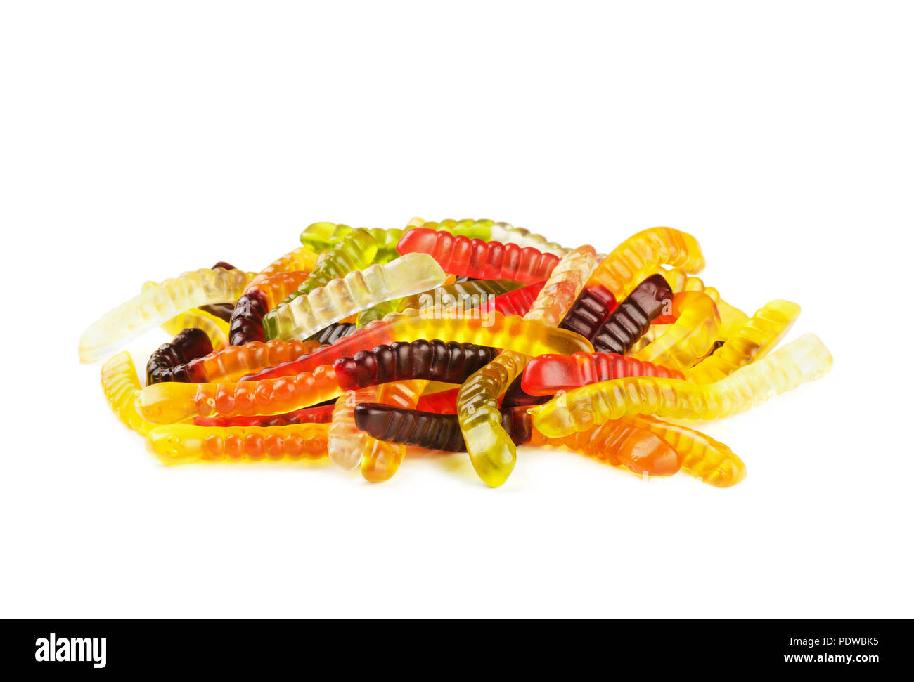 Gelatina colorata worm o serpenti isolati su sfondo bianco Foto Stock