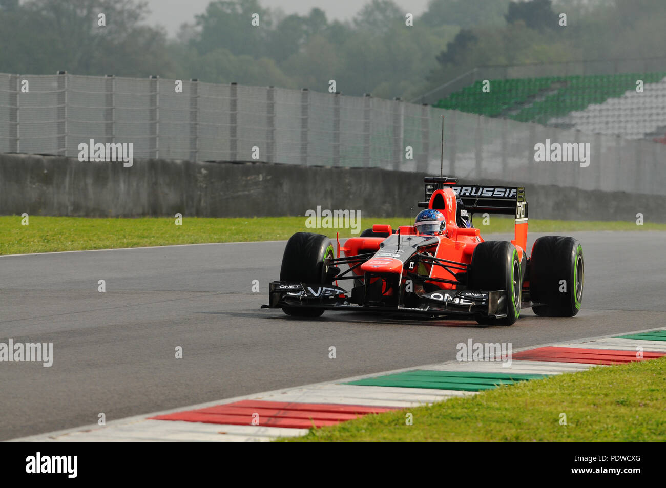 MUGELLO, Italia, Maggio 2012: Charles Pic di Marussia F1 Racing team a team di Formula Uno giorni di test al Mugello Circuit in Italia. Foto Stock