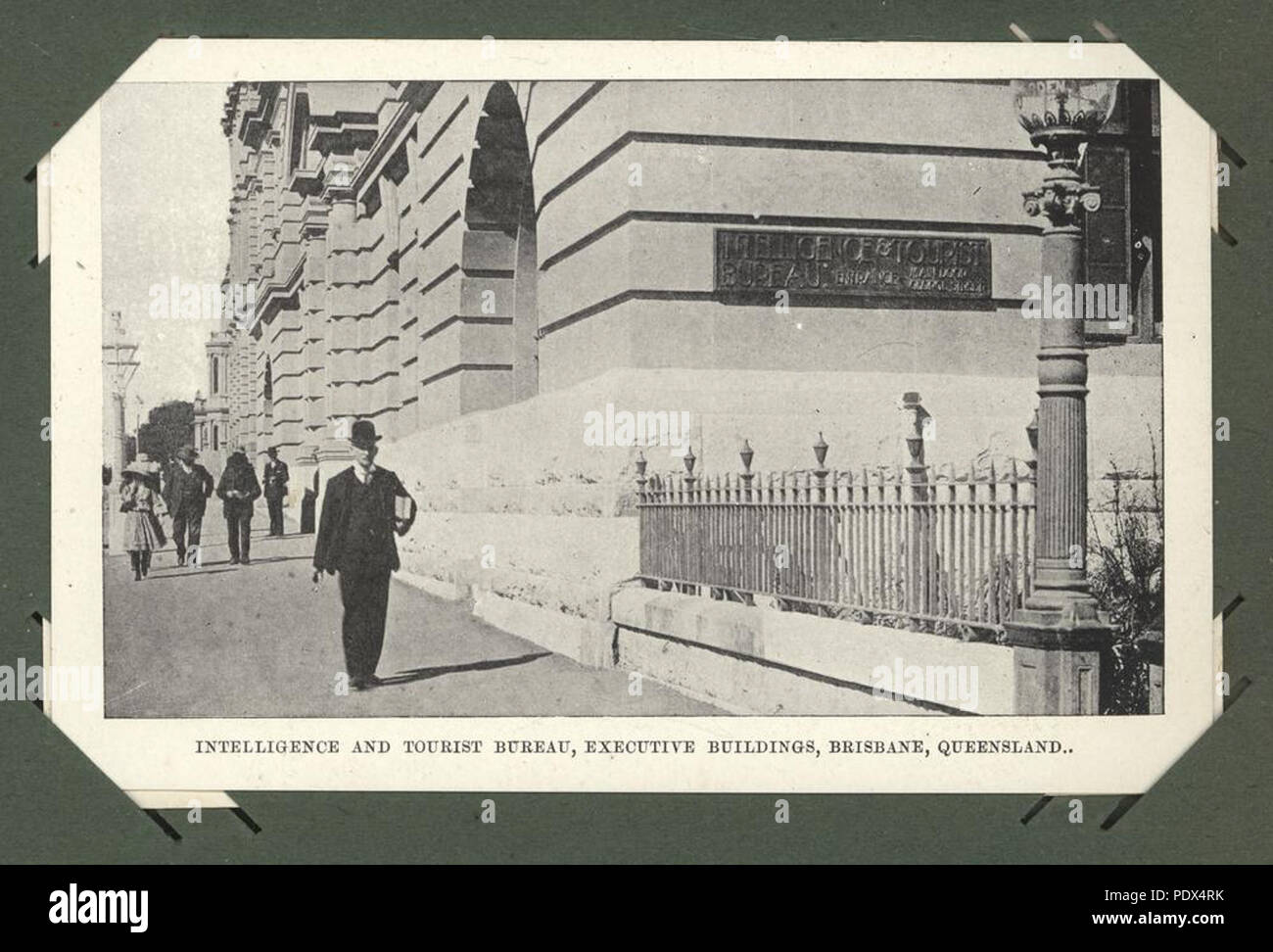254 StateLibQld 1 237049 parte del potere esecutivo di edifici, George Street, Brisbane, ca. 1905 Foto Stock