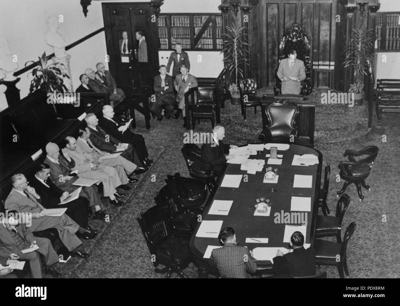 274 StateLibQld 1 82175 Commonwealth Associazione parlamentare delegati, Sydney, 1953 Foto Stock