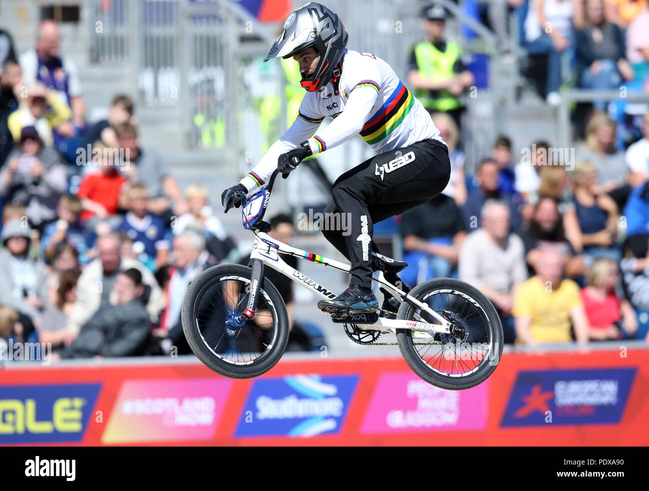 In Francia la Sylvain Andre nelle manches di qualificazione di uomini della BMX durante il giorno nove del 2018 Campionati Europei presso la Glasgow BMX Center via. Foto Stock