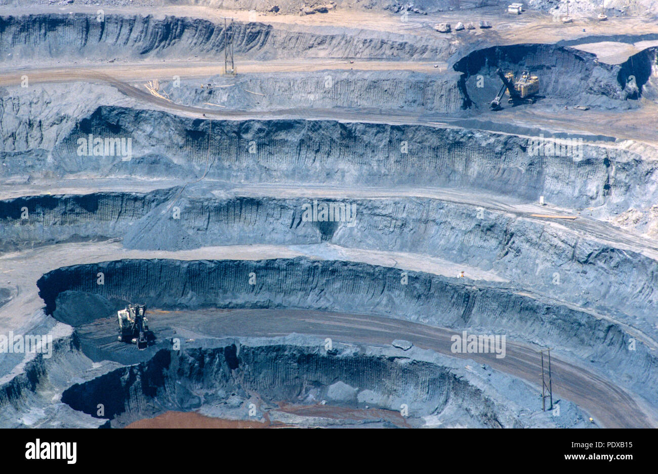 Miniere di ferro impatto sul paesaggio, Belo Horizonte, stato di Minas Gerais, Brasile, Sud America. Foto Stock