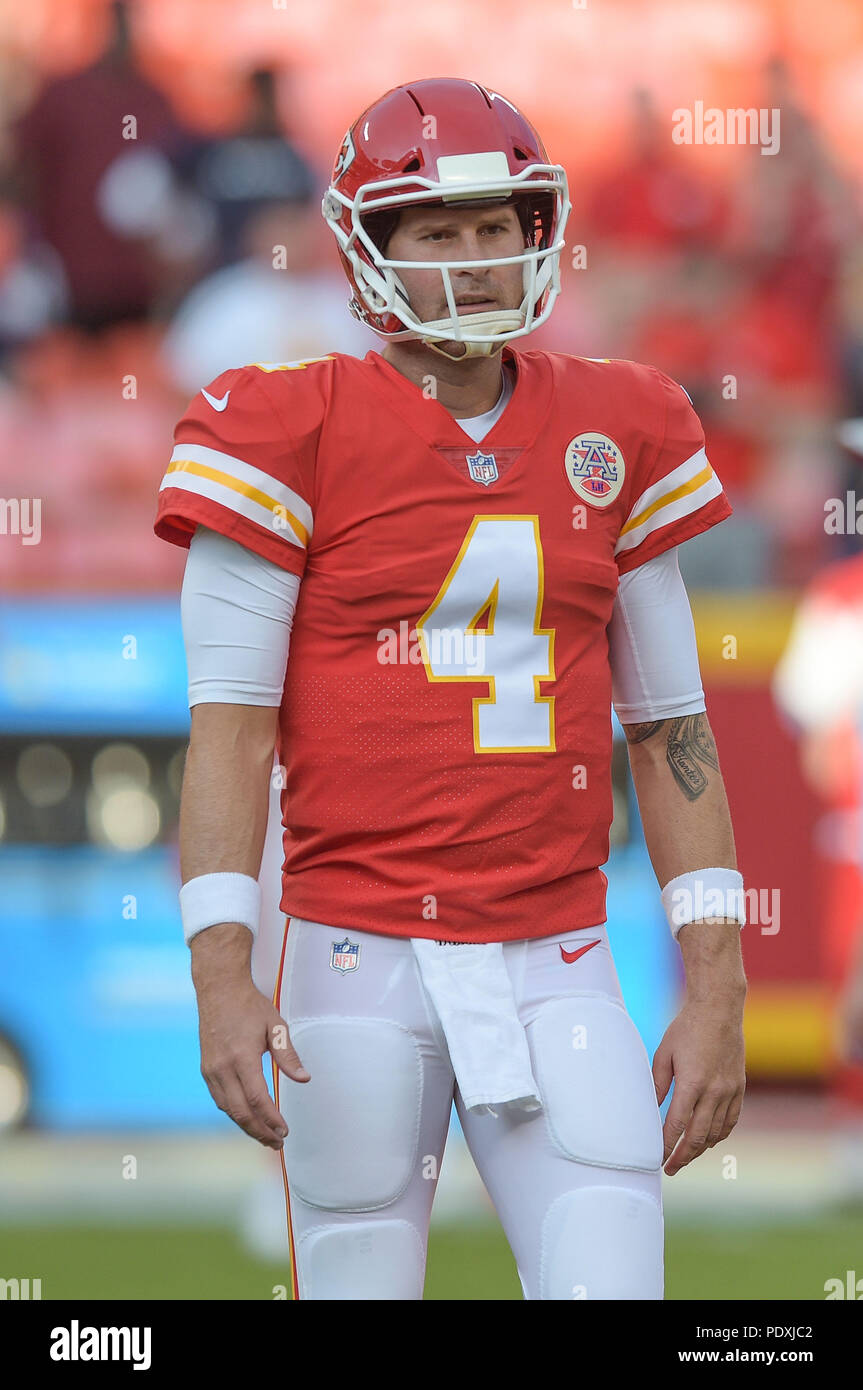 Agosto 09, 2018: Kansas City Chiefs quarterback Chad Henne (4) prima che il gioco durante la NFL Pre-Season partita di calcio tra la Houston Texans e il Kansas City Chiefs Ad Arrowhead Stadium di Kansas City, Missouri. Kendall Shaw/CSM Foto Stock