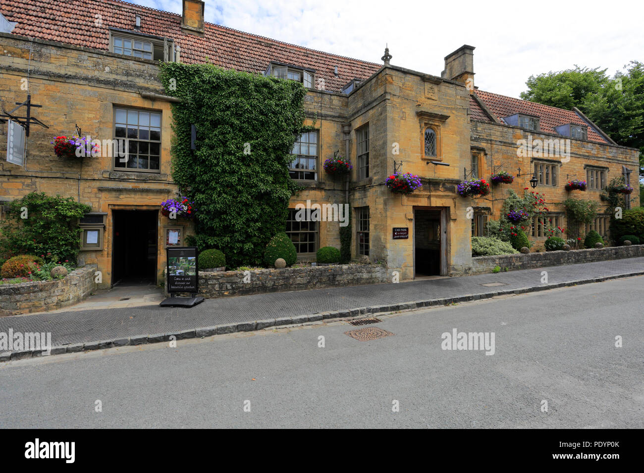 Il Manor House Hotel, Moreton-in-Marsh town, Gloucestershire, Cotswolds, Inghilterra Foto Stock