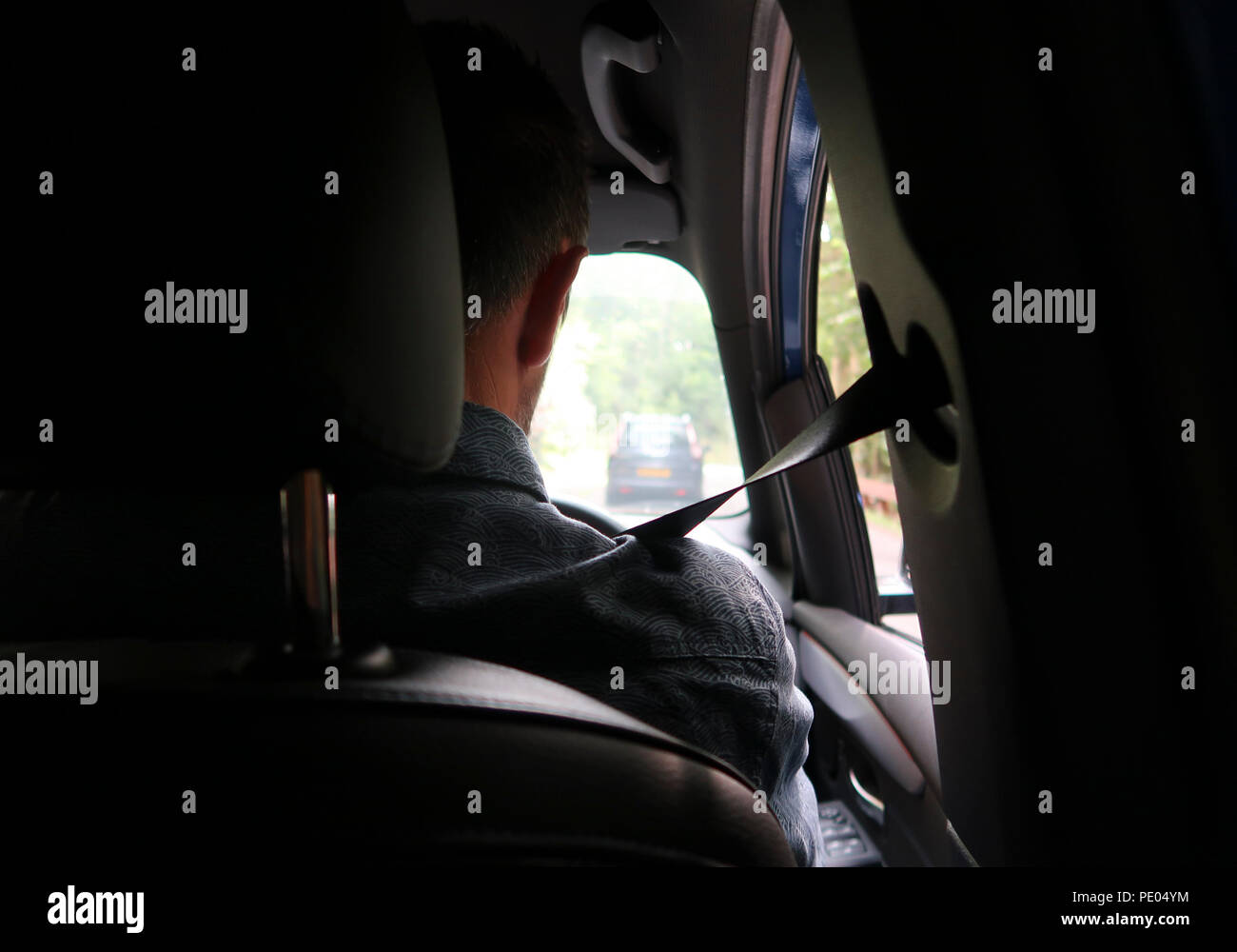 Sedile posteriore vista del conducente in auto Foto Stock