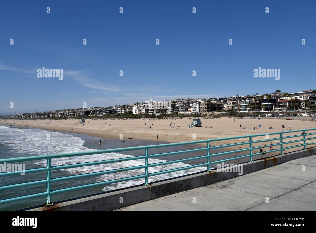 Le case di lusso la linea del fronte mare di Manhattan Beach Foto Stock