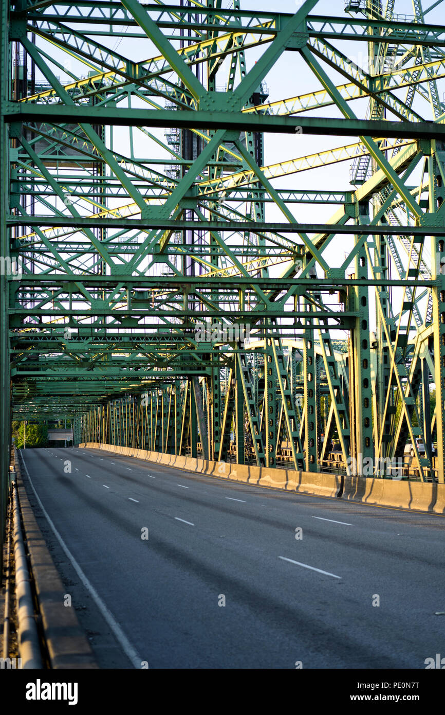 Sezione di trasporto sollevamento e Columbia pedonale Interstate ponte collega Oregon e Washington a Portland e Vancouver area ed è un importan Foto Stock