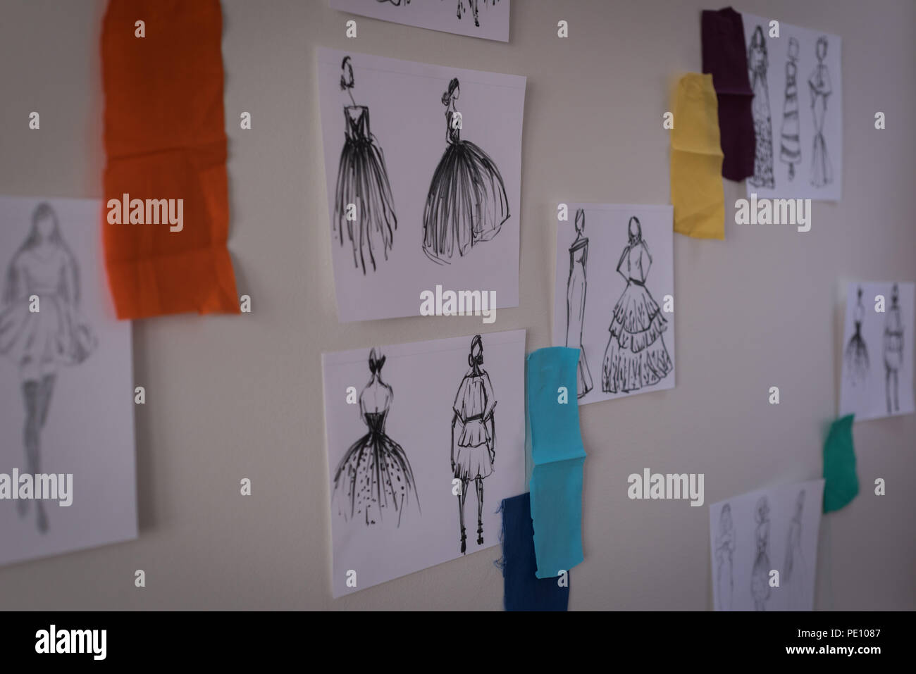 Schizzi di disegno sul muro Foto Stock