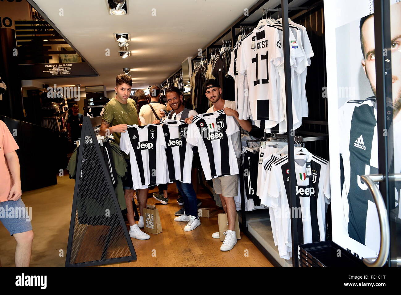 cr7 store milano