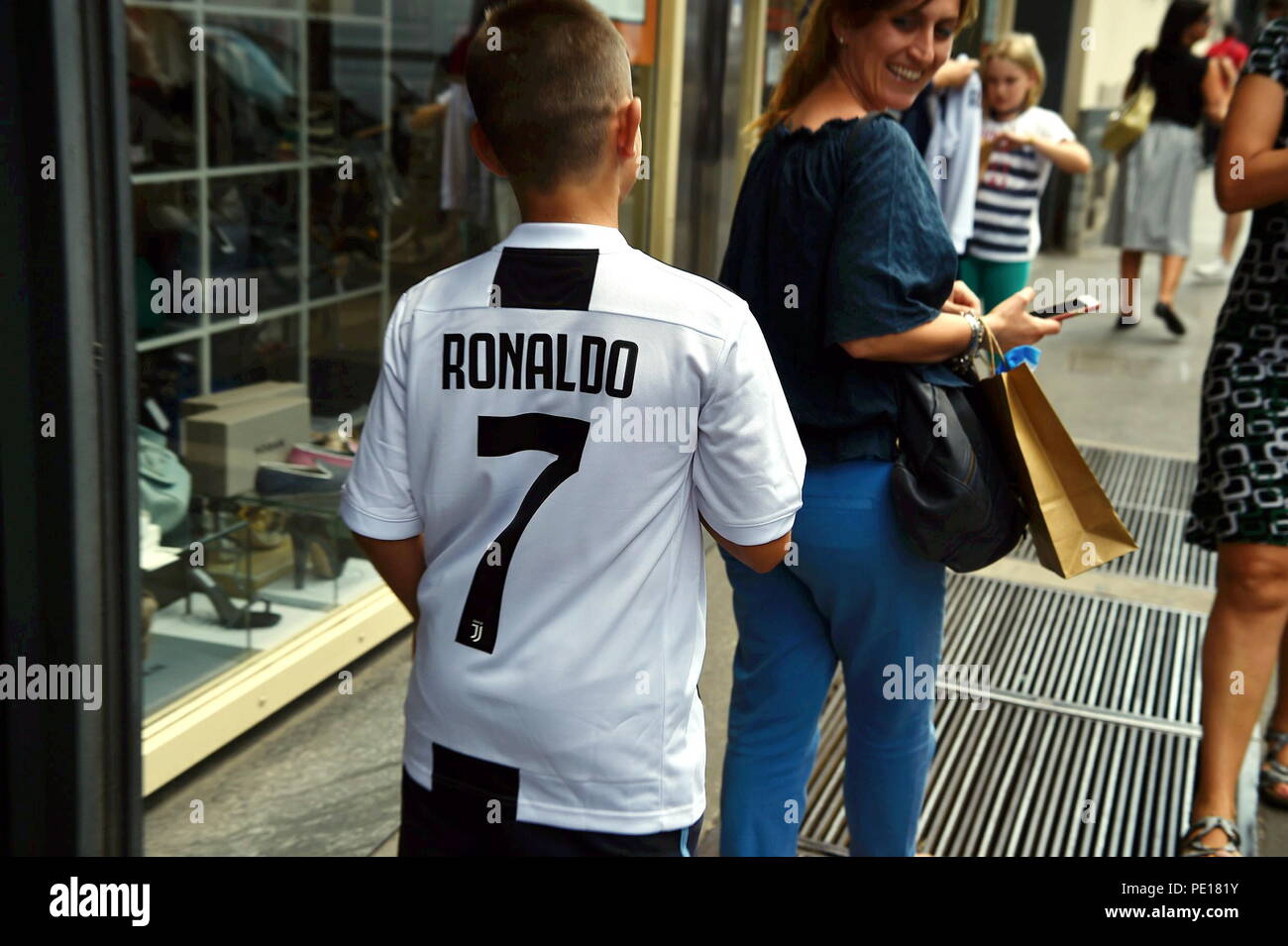 cr7 store milano