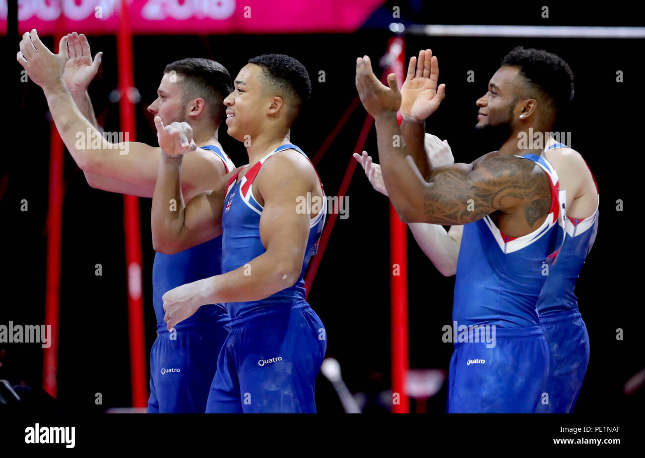 Team Gran Bretagna celebrano argento vincente in uomini della squadra di ginnastica durante la finale il giorno dieci del 2018 Campionati Europei al SSE idro, Glasgow. Foto Stock