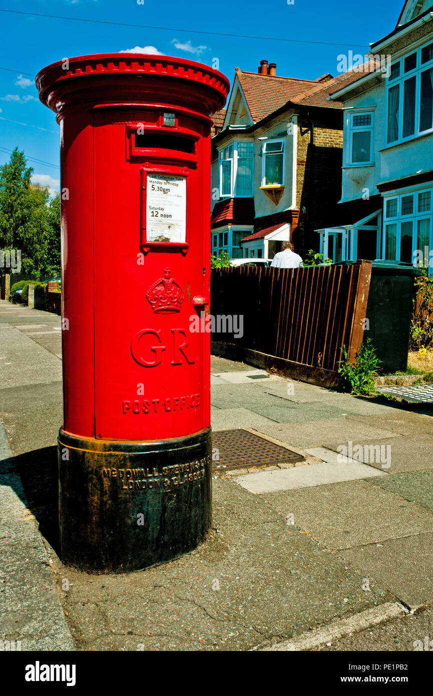 GR Post Box, Catford, quartiere di Lewisham, Londra, Inghilterra Foto Stock